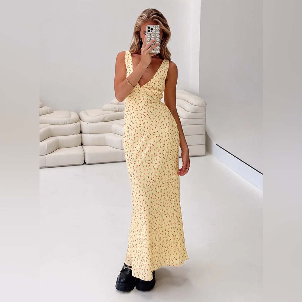 Princess Polly yellow dress with roses